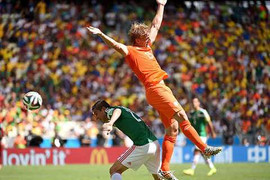 Trực tiếp vòng 1/8 World Cup 2014: Hà Lan - Mexico