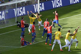 Clip bàn thắng: David Luiz mở tỷ số cho Brazil