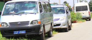 Dân tố cán bộ đi xe công vào đường cấm, về nhà ăn nhậu