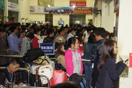 Đáp nhầm sân không bằng bay 'nhầm' giờ