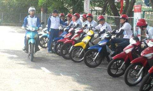 Nâng cao kĩ năng lái xe an toàn cho nhân viên các doanh nghiệp