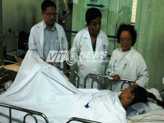 Gặp tai nạn, cha chết, nữ bác sỹ phải cắt bỏ hai chân