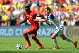 Ai thay Lukaku 'dọa' Messi?