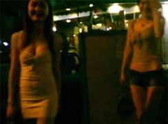 Clip: Bắt quả tang 3 đôi nam nữ mua bán dâm tại quán cà phê