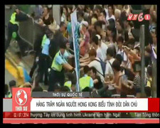 Clip: Người biểu tình HongKong nổi giận với chính quyền Trung Quốc