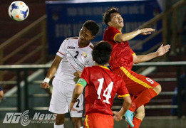 Học Van Persie, tiền đạo Việt ghi bàn kiểu 'Người Hà Lan bay'