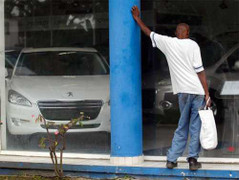 Lương 20 USD/tháng, mất bao lâu để mua ô tô ở Cuba?