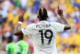 Messi, Neymar lu mờ trước Howard, Lukaku