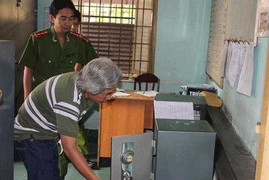 Tiền 'bốc hơi', chi cục trưởng thi hành án xin từ chức