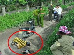 Phát hiện người đàn ông chết trong tư thế quỳ gối