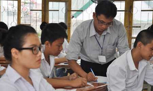 Gạch nhầm tên thí sinh, hai giám thị bị khiển trách