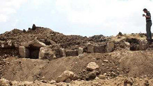 Phát lộ cỗ quan tài bằng đá 6.000 năm tuổi