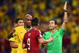 Maradona: FIFA muốn chủ nhà Brazil đi tiếp