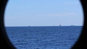 Máy bay Trung Quốc lượn lờ liên tục quanh giàn khoan