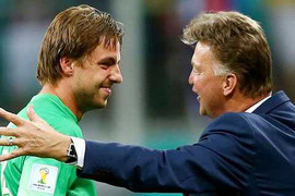 Những tính toán thiên tài của Louis van Gaal có từ đâu?