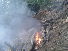 Máy bay loạng choạng, phát tiếng gầm rú trước khi rơi ở Hòa Lạc