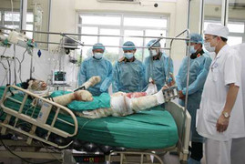 Rơi máy bay Mi-171: Huy động mọi nguồn lực cứu 3 chiến sĩ bị thương