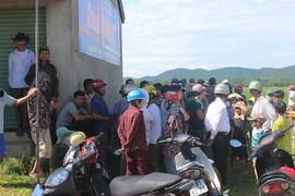 Xác chết tư thế ngồi nhiều ngày trong nhà hoang