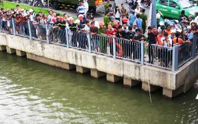 Cụ bà nhảy kênh Nhiêu Lộc tự tử