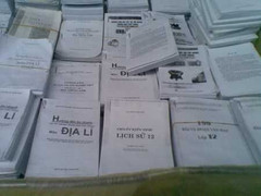 Hét giá 1,8 triệu đồng/ bộ phao thi khối C