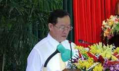 Đất nước bị ngoại bang, không nên mua sắm lãng phí