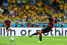 Clip: Khedira ghi bàn thứ 5 vào lưới Brazil
