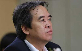 Thống đốc lật ngược tình huống của tỷ giá