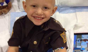 Bé 3 tuổi nhậm chức Phó cảnh sát trưởng