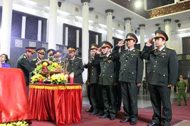 Video: Toàn cảnh lễ viếng 18 chiến sỹ hy sinh vụ máy bay rơi