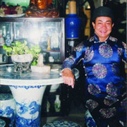 Từ bụi đời đến ngôi vị ‘vua đồ cổ’