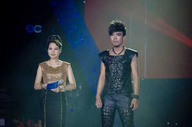 Lê Vũ Bình ấn tượng nhất đêm Rock Sao Mai điểm hẹn 2014