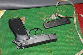 Cựu công an tự tử bằng súng trong khách sạn