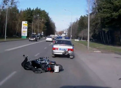 Clip: Những tai nạn xe máy kinh hoàng nhất