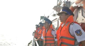 Clip: Chiêu trò cản phá mới của tàu Trung Quốc trên Biển Đông