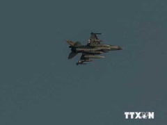 Máy bay chiến đấu Israel tấn công miền Nam Syria