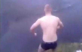 Bẽ bàng vì 'đã ngốc còn tỏ ra nguy hiểm'