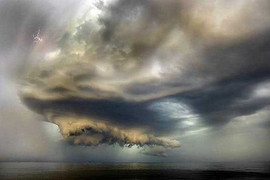 Clip: Bão Rammasun quần thảo Biển Đông