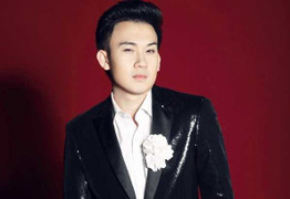 Dương Triệu Vũ hát mừng lễ Vu Lan