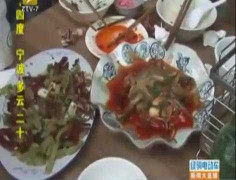 Khách tố có gián trong đồ ăn, nhân viên nuốt chửng cả con