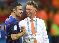 Van Gaal thiết quân luật tại Man Utd