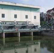 Người phụ nữ chết lõa thể trên băng chuyền nhà máy xử lý rác