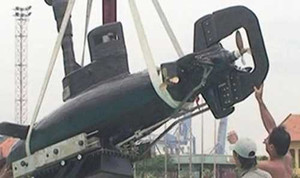 Tàu ngầm của hậu duệ Phan Bội Châu sắp sang Malaysia