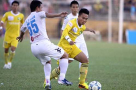 Công Vinh ghi bàn, Hà Nội T&T vuột chiến thắng
