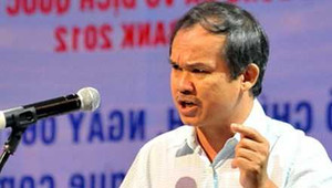 Vợ bầu Đức 'nghèo rớt mồng tơi' trong tập đoàn HAGL