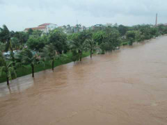 Nước sông Ka Long dâng cao, nguy hiểm do hoàn lưu bão