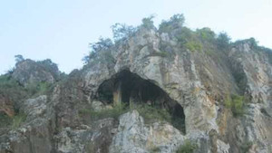 Khám phá ngọn núi thiêng kỳ bí nhất xứ Nghệ