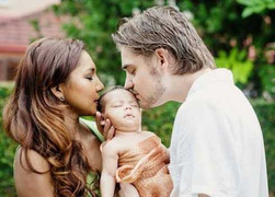 Mối tình ở Việt Nam của mỹ nhân xấu số chuyến bay MH17