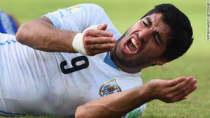 'Luis Suarez bị đối xử như kẻ giết người'