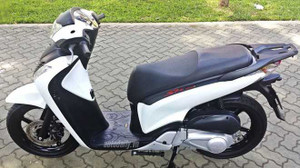 Sĩ diện, người Việt mua Honda SH nhập giá ngang ô tô?