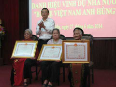 94 tuổi vẫn phải 'xếp hàng' chờ phong Bà mẹ VNAH